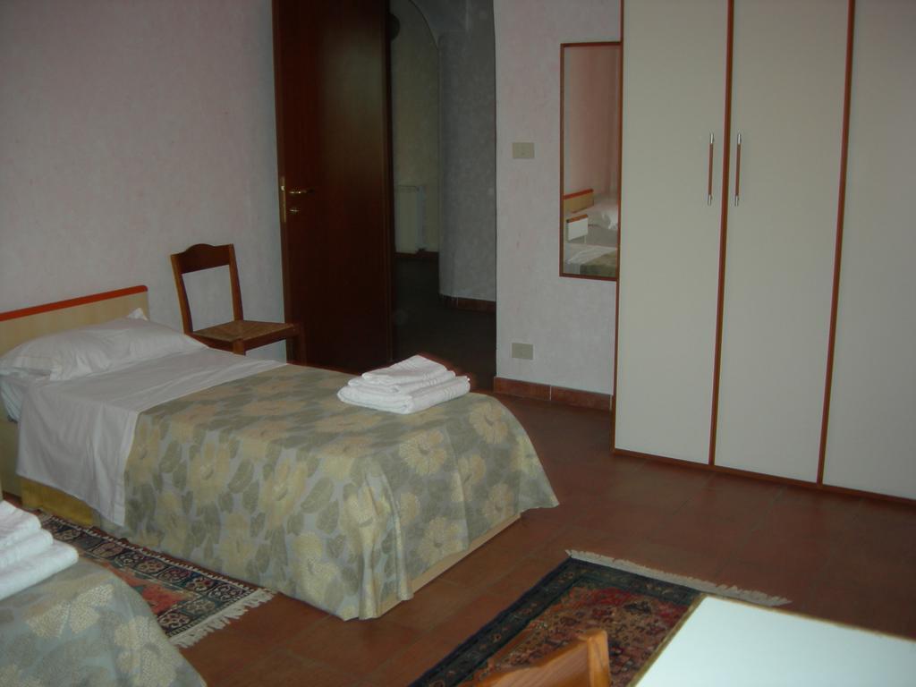 Vacanze Deaf Rome Kamer foto