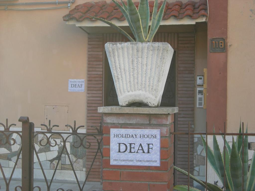 Vacanze Deaf Rome Buitenkant foto